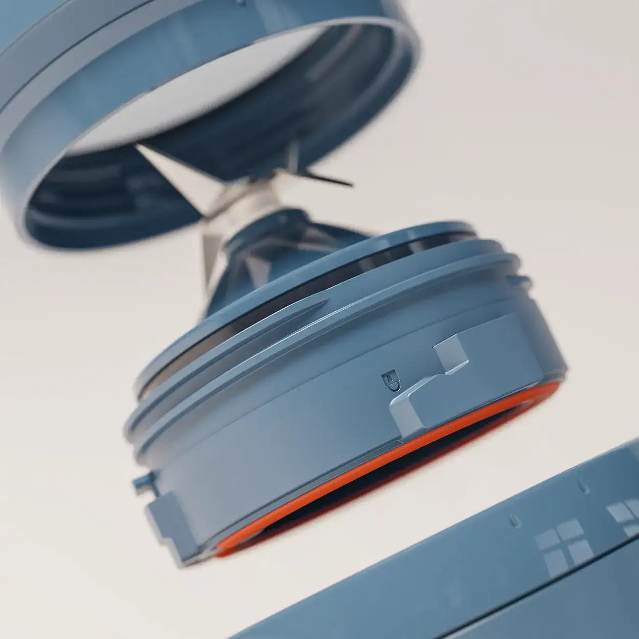 intelligent-cordless-portable-blender-c2 ICB_fullAssembly_midnightBlue_3_2_explodeBladeLock_edit.webp