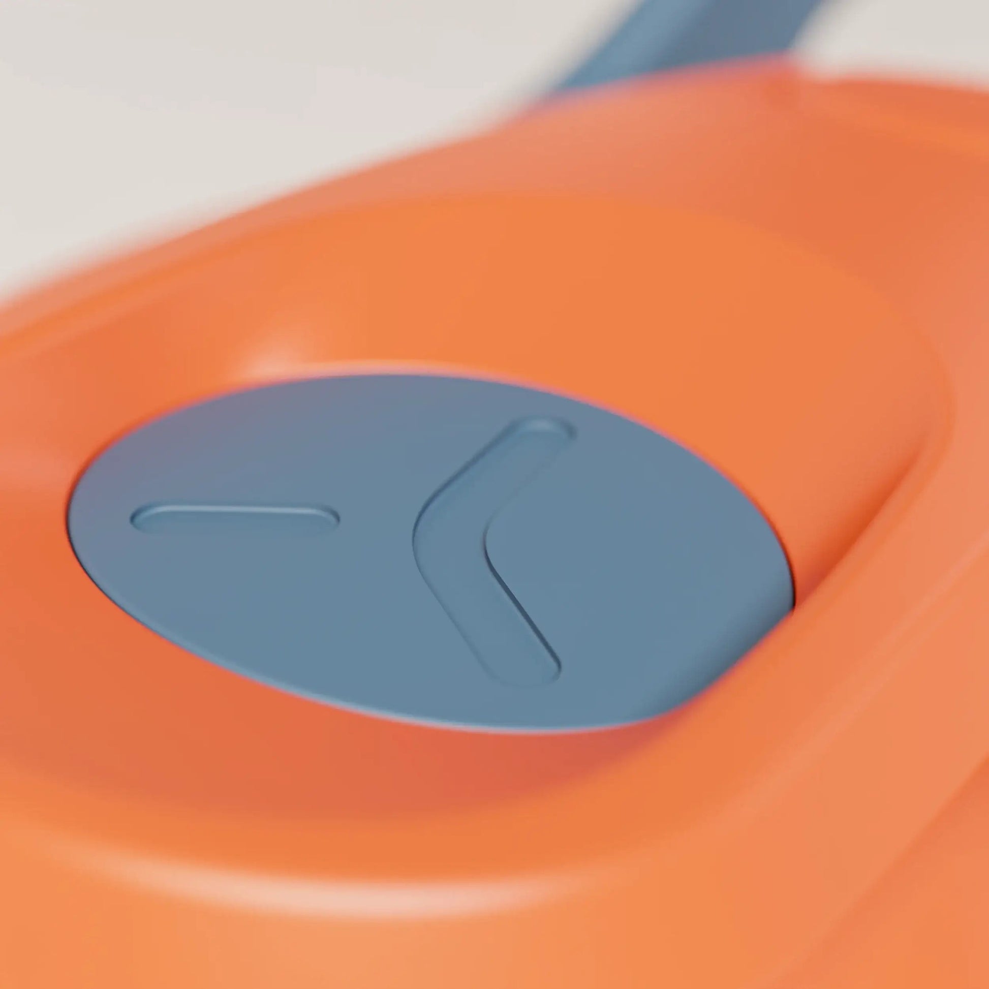insulated-performance-shaker-bottle-n5 SHKR_18550_dwSS-S1.1_burntOrange_midnightBlue_1_11_xInsertCloseup_edit.png