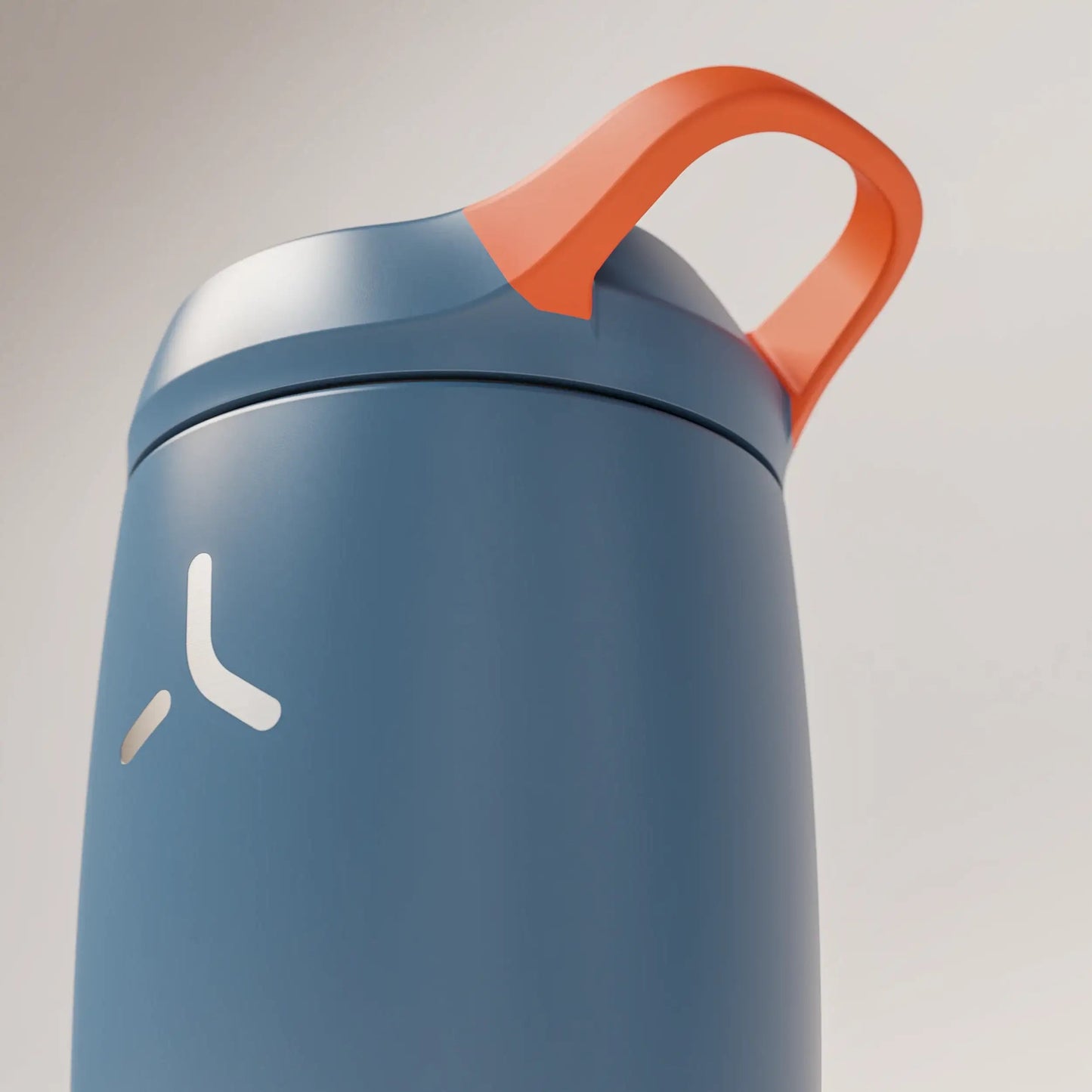 insulated-performance-shaker-bottle-l6 SHKR_18550_dwSS-S1.1_midnightBlue_burntOrange_1_4_xLowLoop_edit.png
