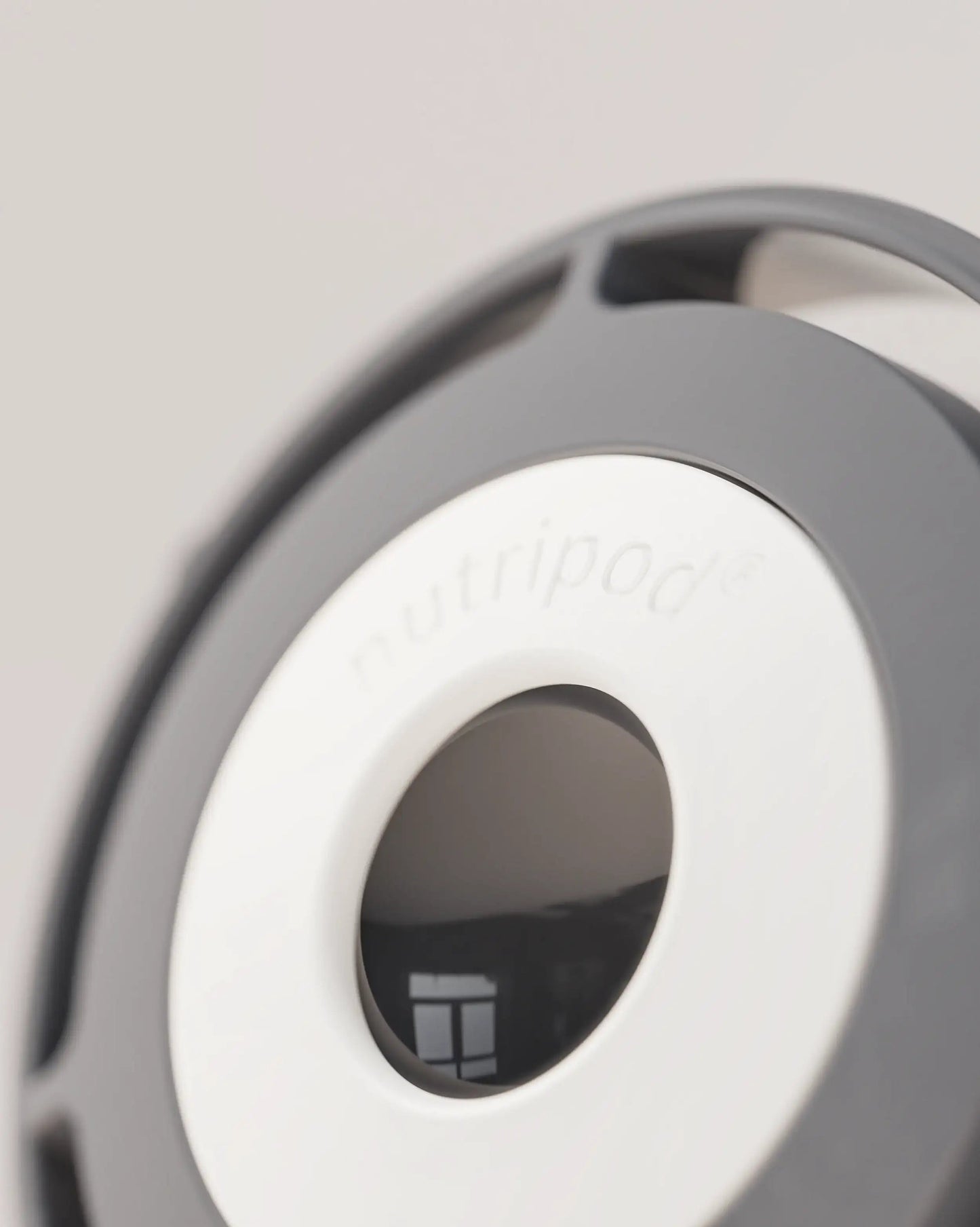 stainless-steel-electric-shaker-bottle-h0 VM_LiPo_3.5-700_v1_stainlessSteel_4x5_4_3_nutripod_EDIT.png